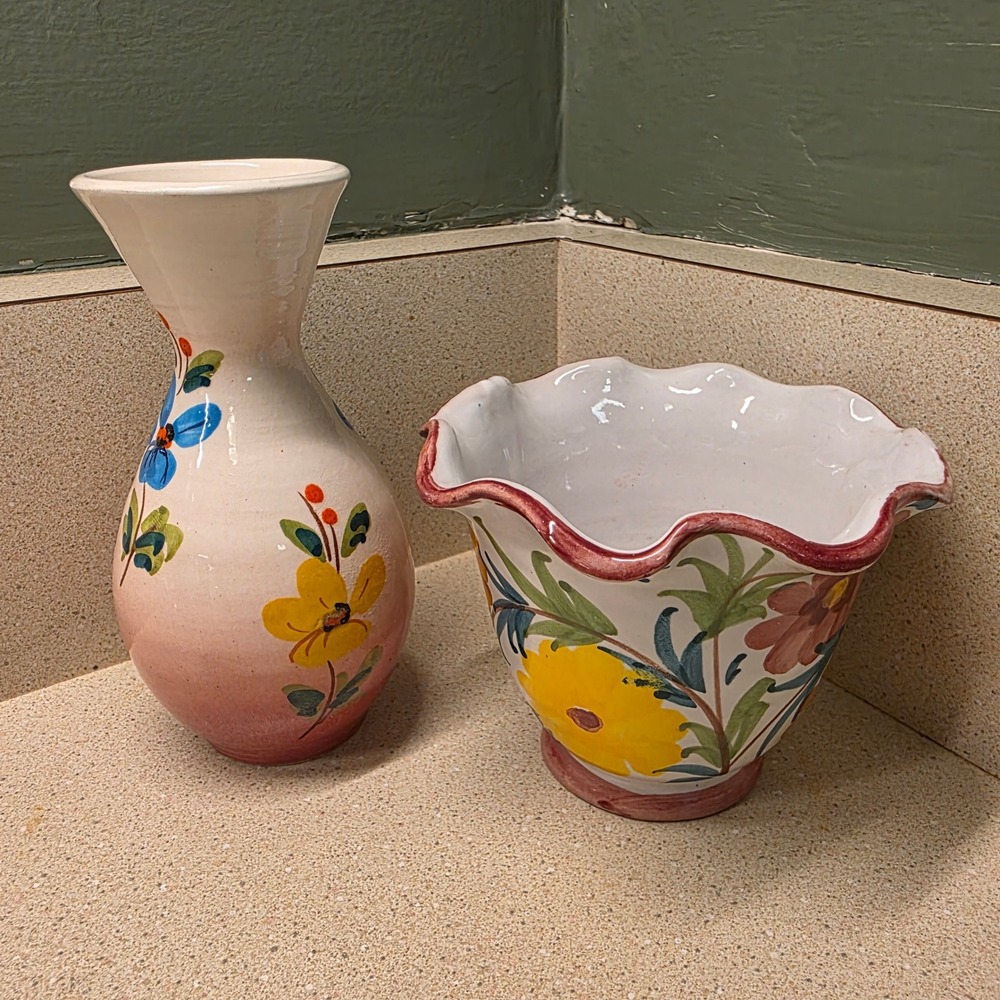 Italy Hand Painted Ceramic Bud Vase & Planter Set Floral Ruffled Majolica 2pc‎